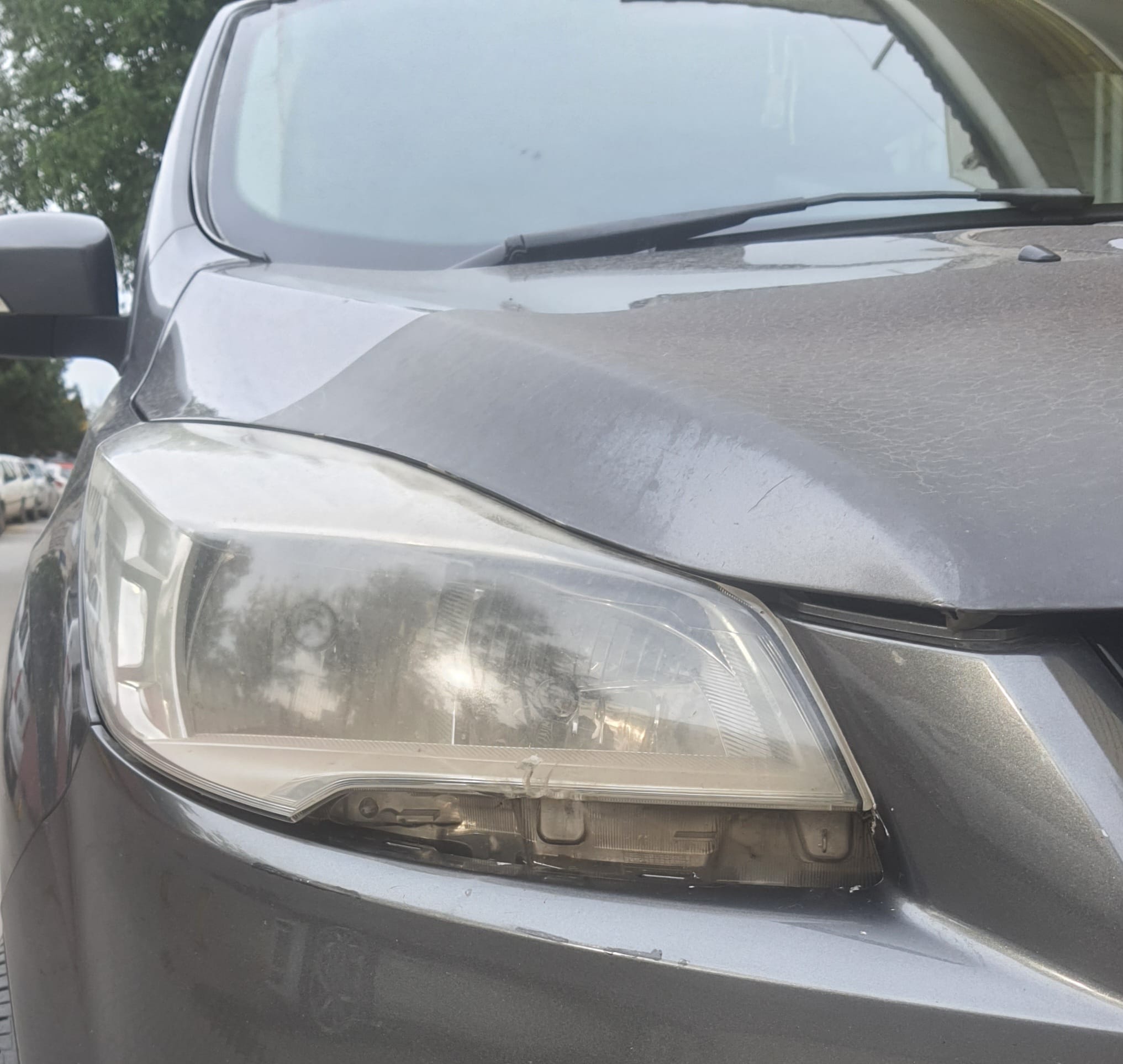 Ford Kuga Far Altı Plastik Parça